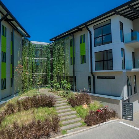 Bee Suites Santa Ana Esterno foto