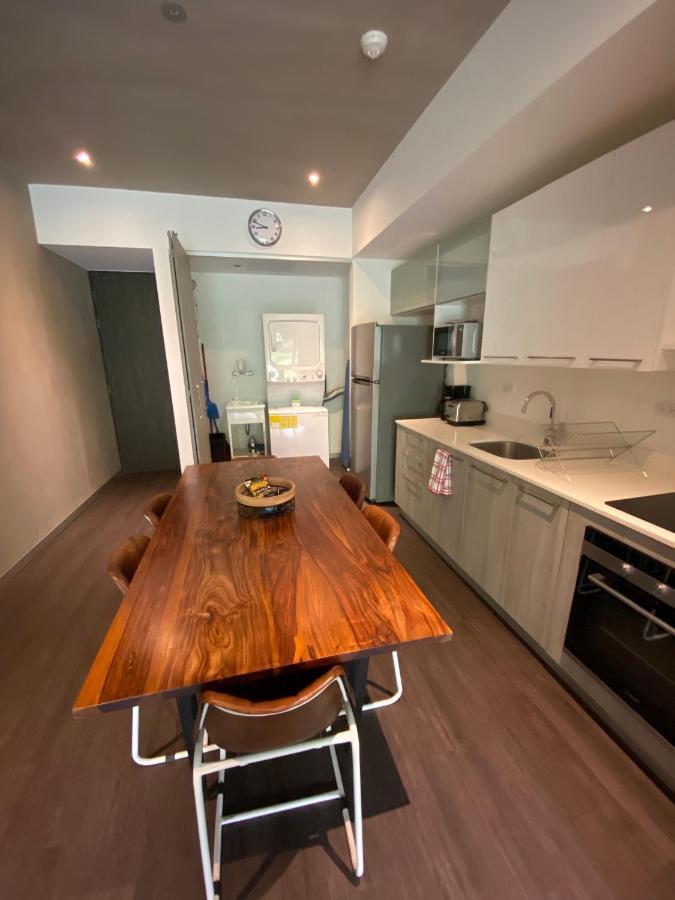 Bee Suites Santa Ana Esterno foto