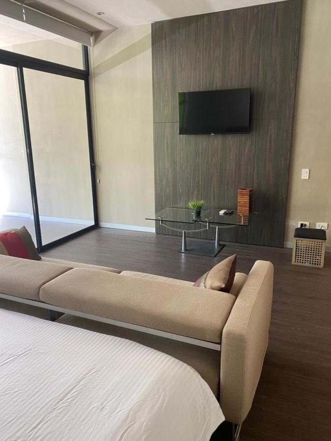 Bee Suites Santa Ana Esterno foto