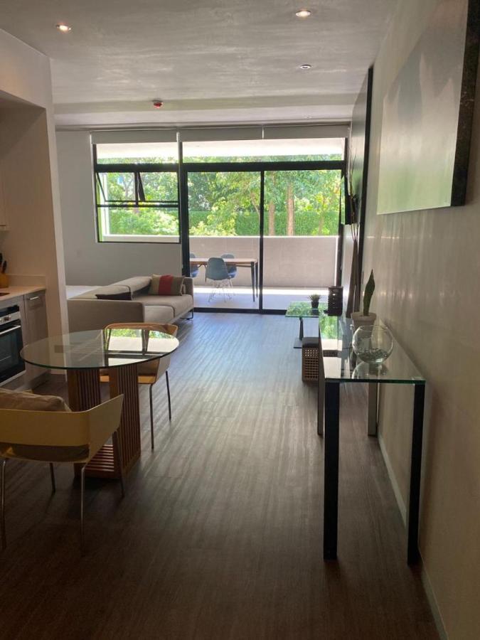 Bee Suites Santa Ana Esterno foto