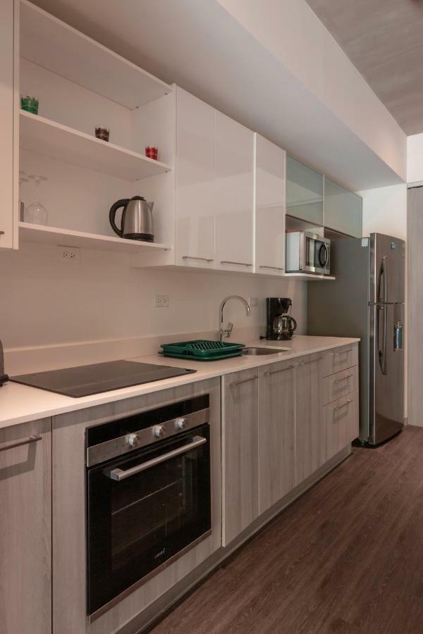 Bee Suites Santa Ana Esterno foto